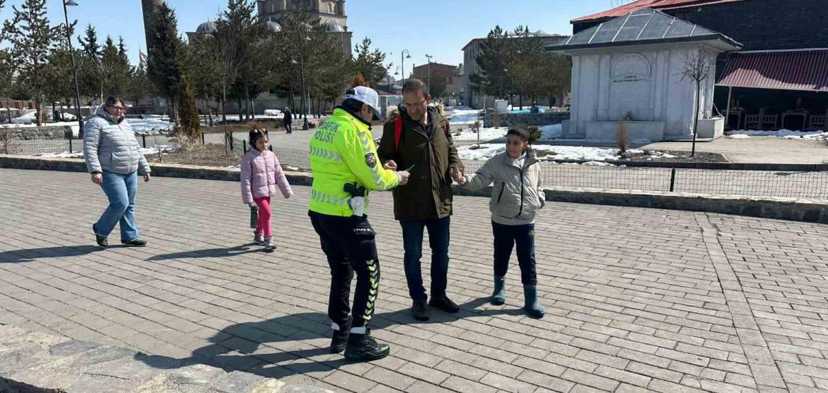 Kars’ta Trafik Güvenliği İçin Bilgilendirme Çalışması