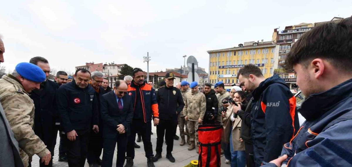 Kastamonu’da Arama ve Kurtarma Ekiplerinin Kullandığı Malzemeler Sergilendi