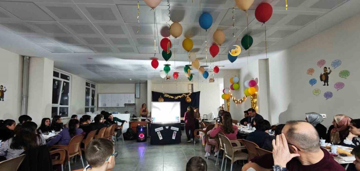 Kaymakam Dalak, Miniklerle Aynı Sofrada Oruç Açtı