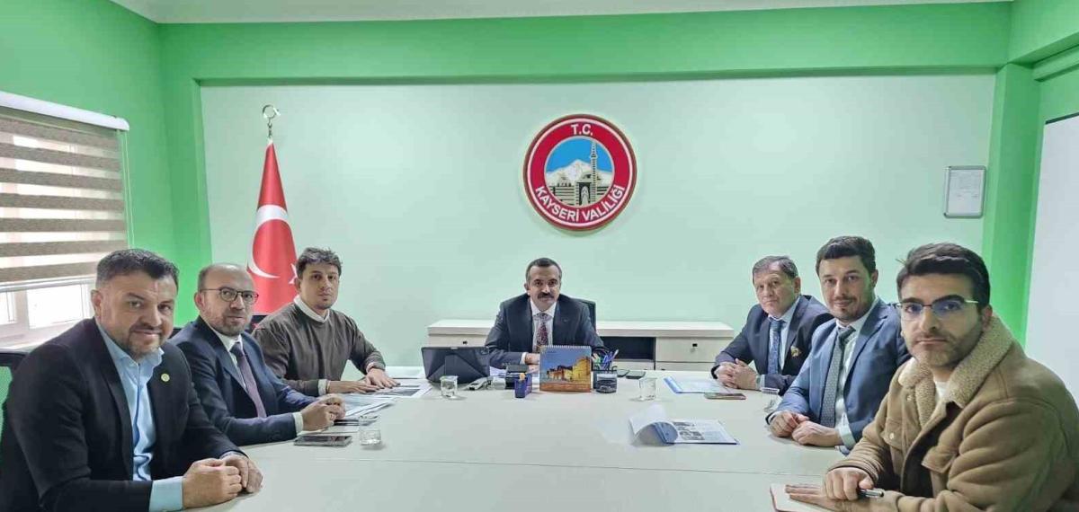 Kayseri’de 12 Ay Kayak İmkânı: Kayak Simülatörü Projesi Değerlendirildi