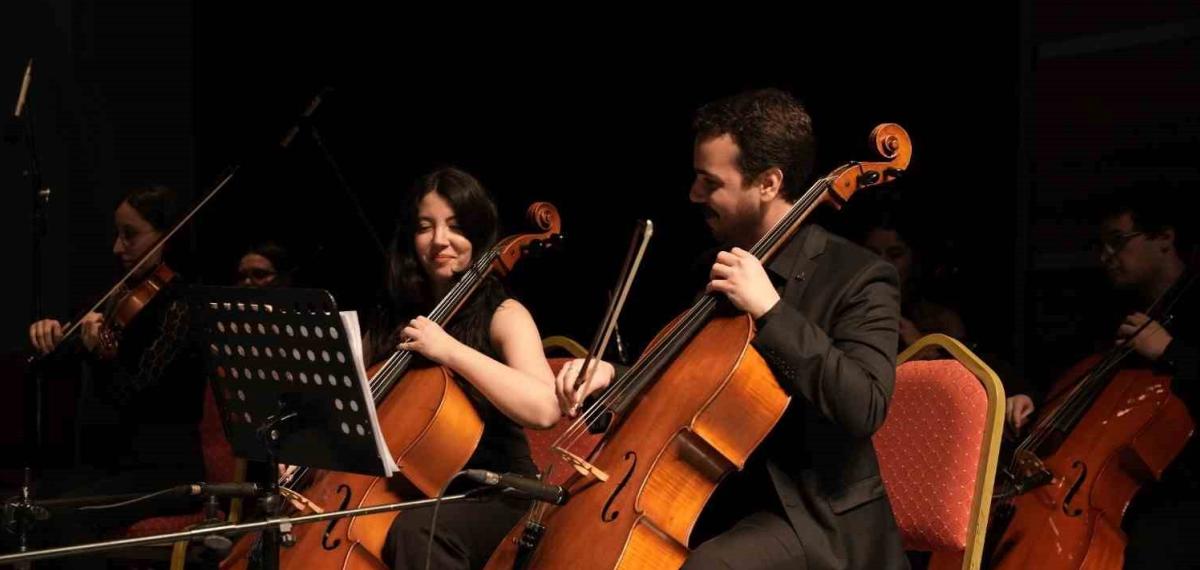 Kocaeli Orkestrası, Toygar Işıklı Dizi Müziklerini İzleyiciyle Buluşturdu