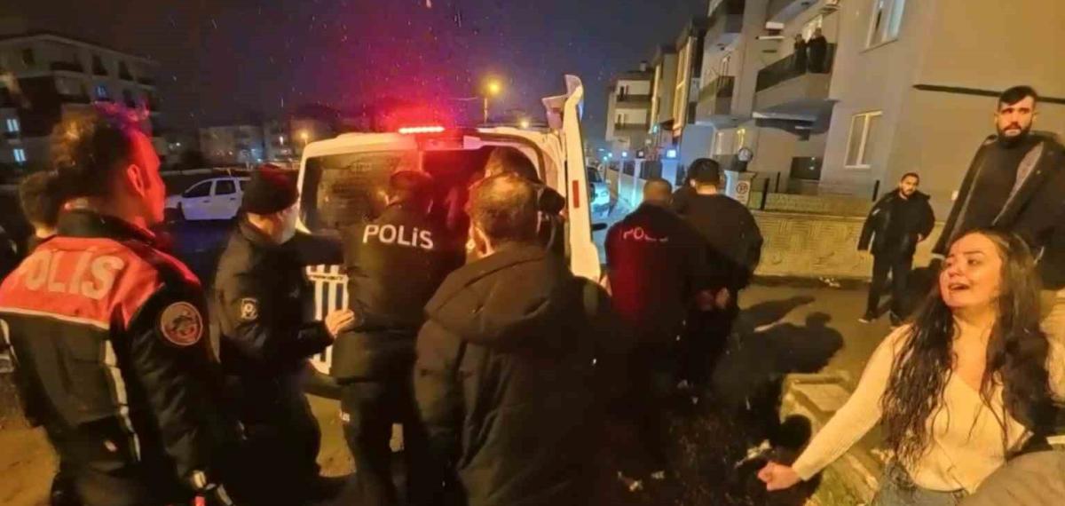 Komşuların Gürültü Tartışması Tabanca ve Bıçaklı Kavgaya Dönüştü: 7 Gözaltı