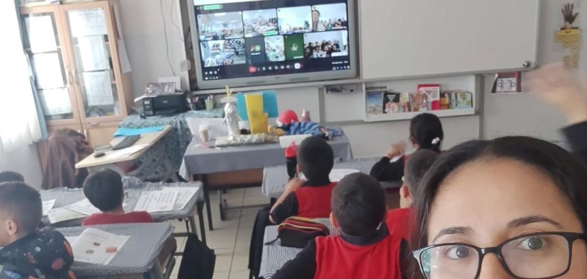 Köyceğiz Yangı İlkokulu Öğrencileri 10 Ülkeyle İletişim Kurdu