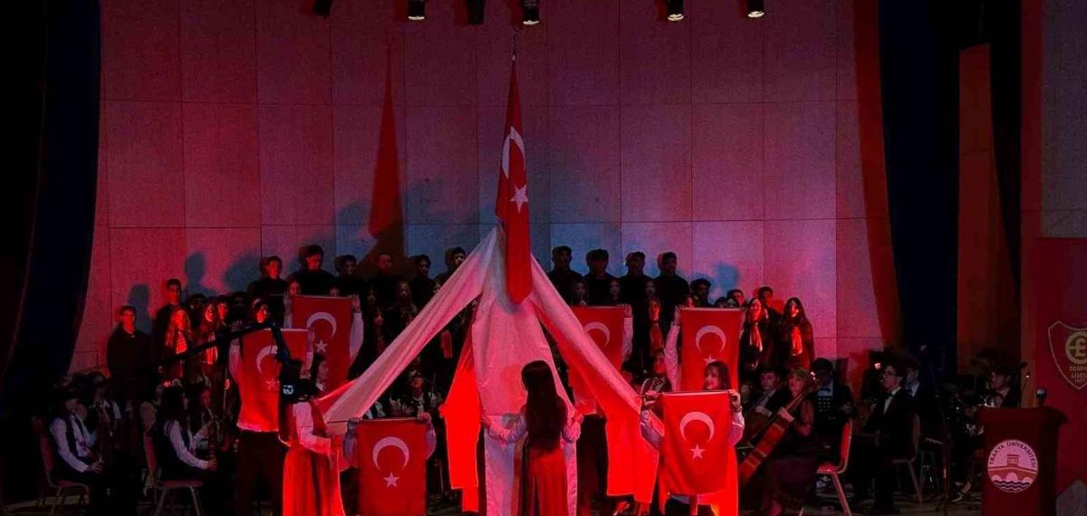 Liselilerden “Korkma, Gençliğin Ruhu Burada” Gösterisi