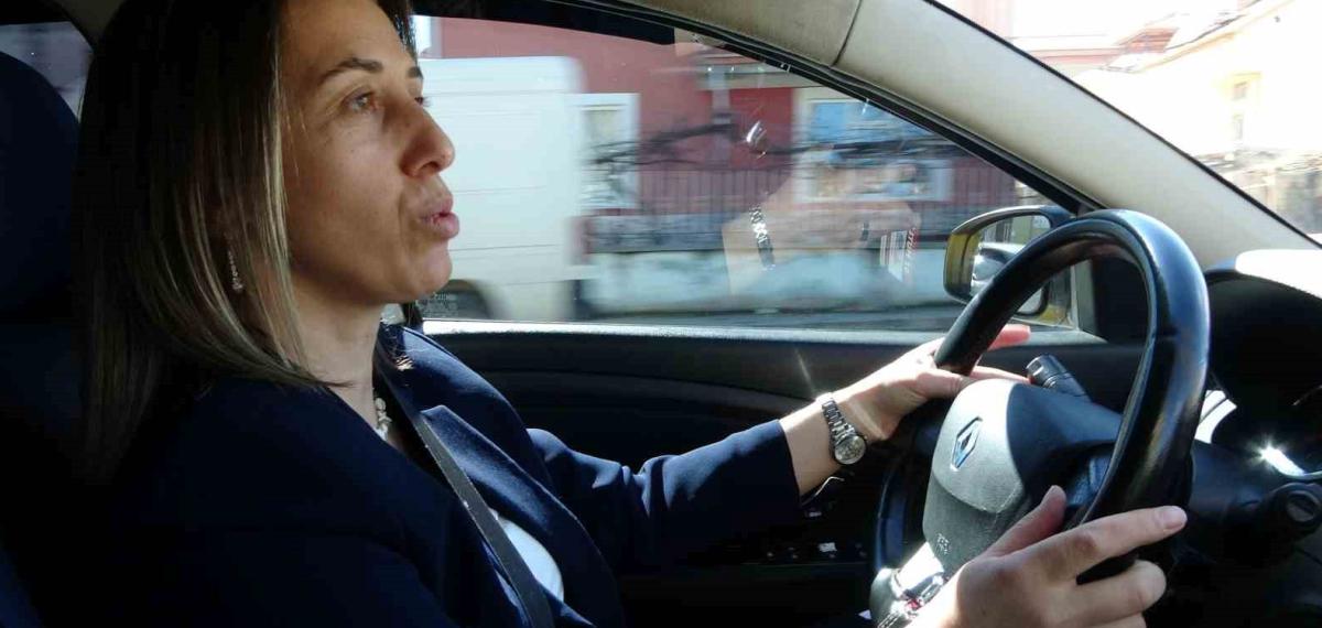 Maaşına Zam İstedi, İşinden Oldu: Taksi Şoförü Kadın Neye Uğradığını Şaşırdı