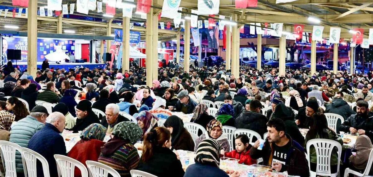 Manisa Büyükşehir’in İftar Sofrası Kırkağaç’ta Kuruldu