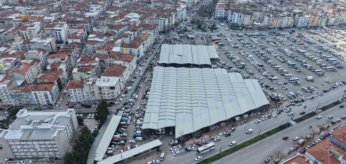 Manisa’nın En Büyük Pazaryerinin Altyapı Sorunu Çözüme Kavuştu