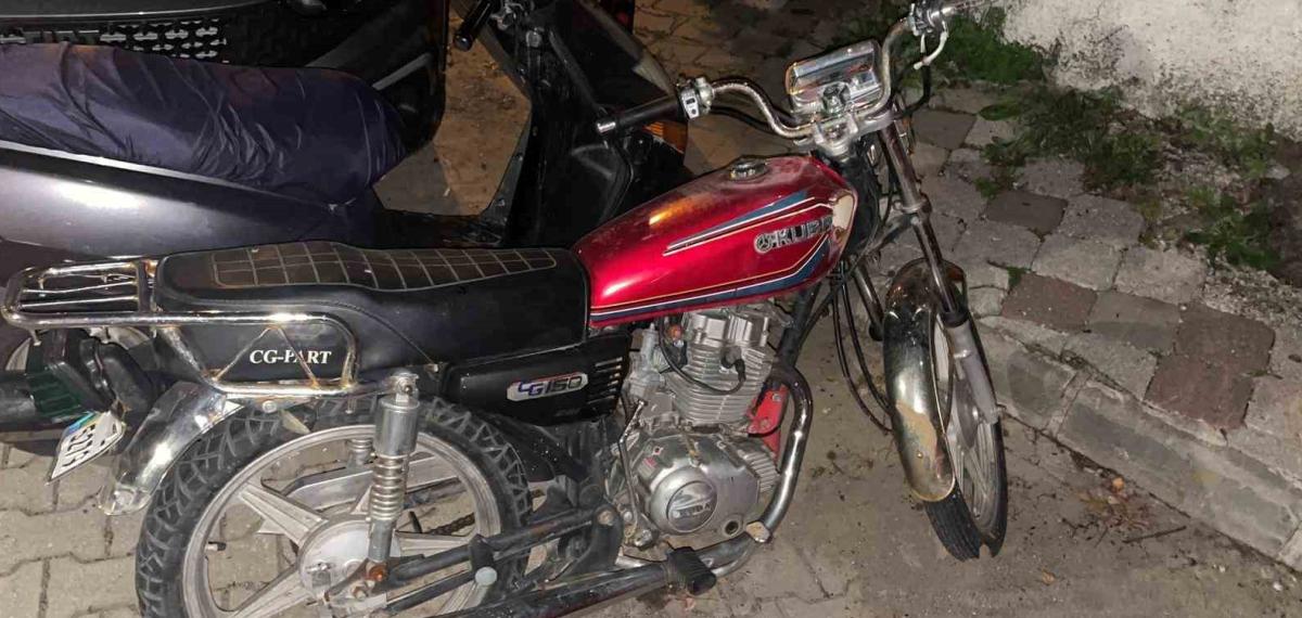 Marmaris’te Motosiklet Hırsızları Polisten Kaçamadı