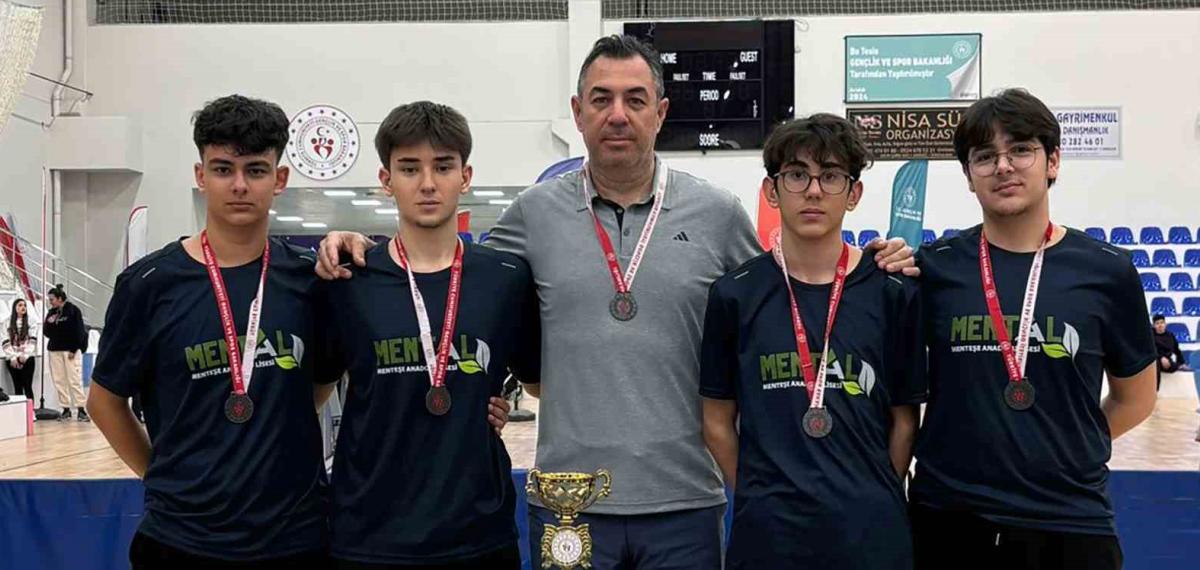 Menteşe Anadolu Lisesi’nden Masa Tenisinde Türkiye Üçüncülüğü