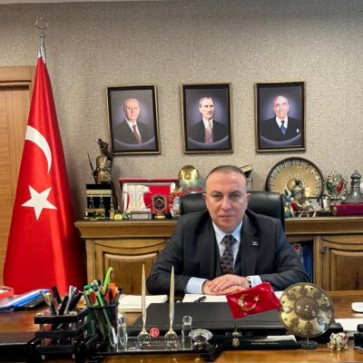 MHP’de Şok İstifa: Dr. İzzet Ulvi Yönter Görevinden Ayrıldı
