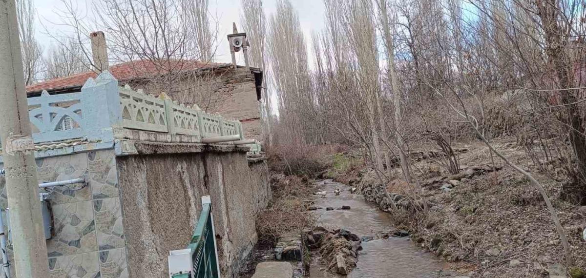 Minaresiz Cami Görenleri Şaşırtıyor