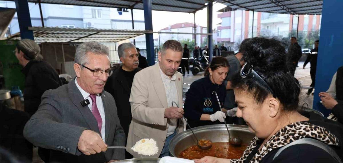 Nazilli Belediyesi’nden Yeni Mahalle’de İftar Programı