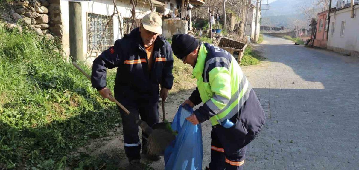 Nazilli’de Bayram Öncesi Temizlik Çalışması Yapılıyor