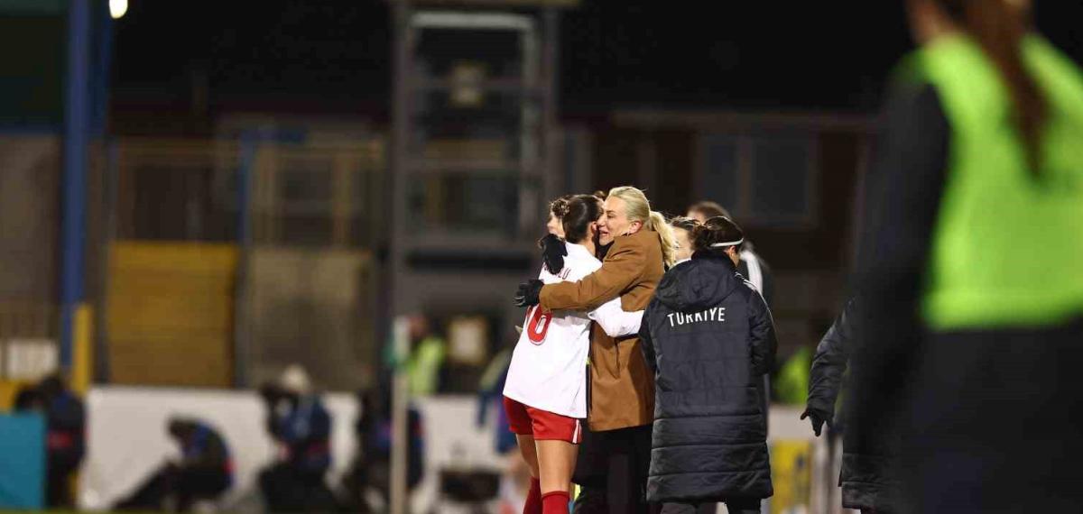 Necla Kıragası: “Türk Kadını, Neler Yapabileceğini Bir Kez Daha Gösterdi”