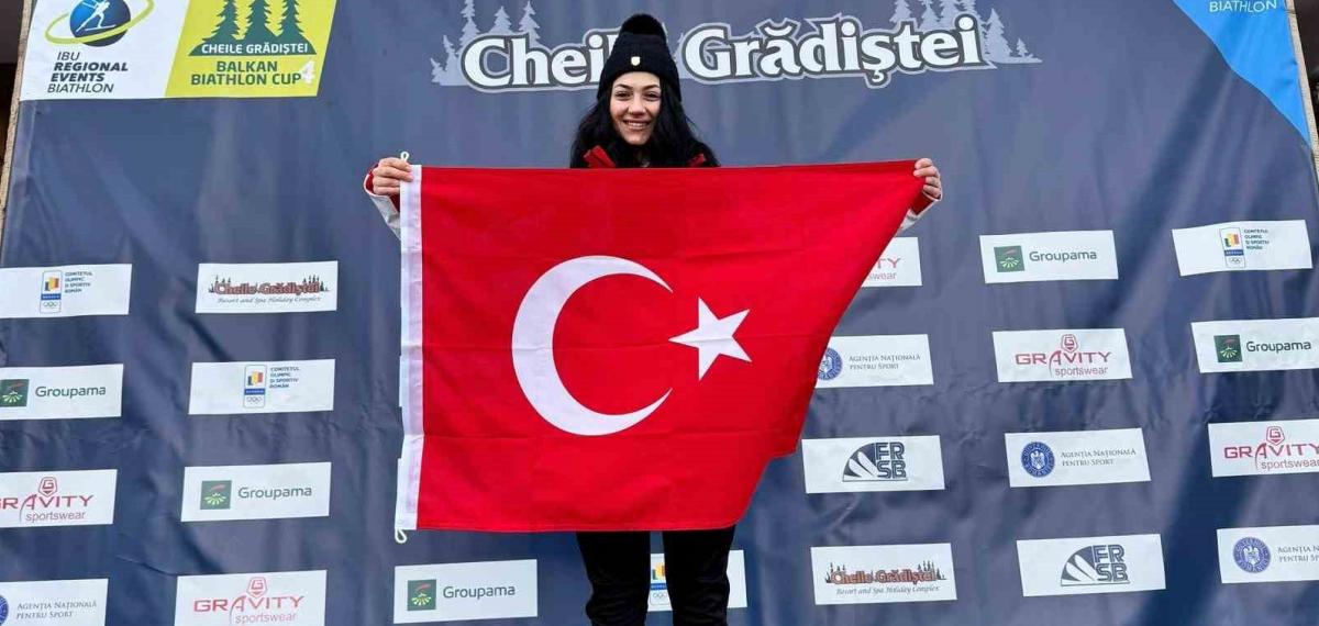 Niğdeli Sporcu Ebru Tuncer’den Çifte Gurur