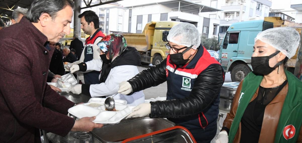 Osmaniye’de Vatandaşlar İftar Sofrasında Buluştu