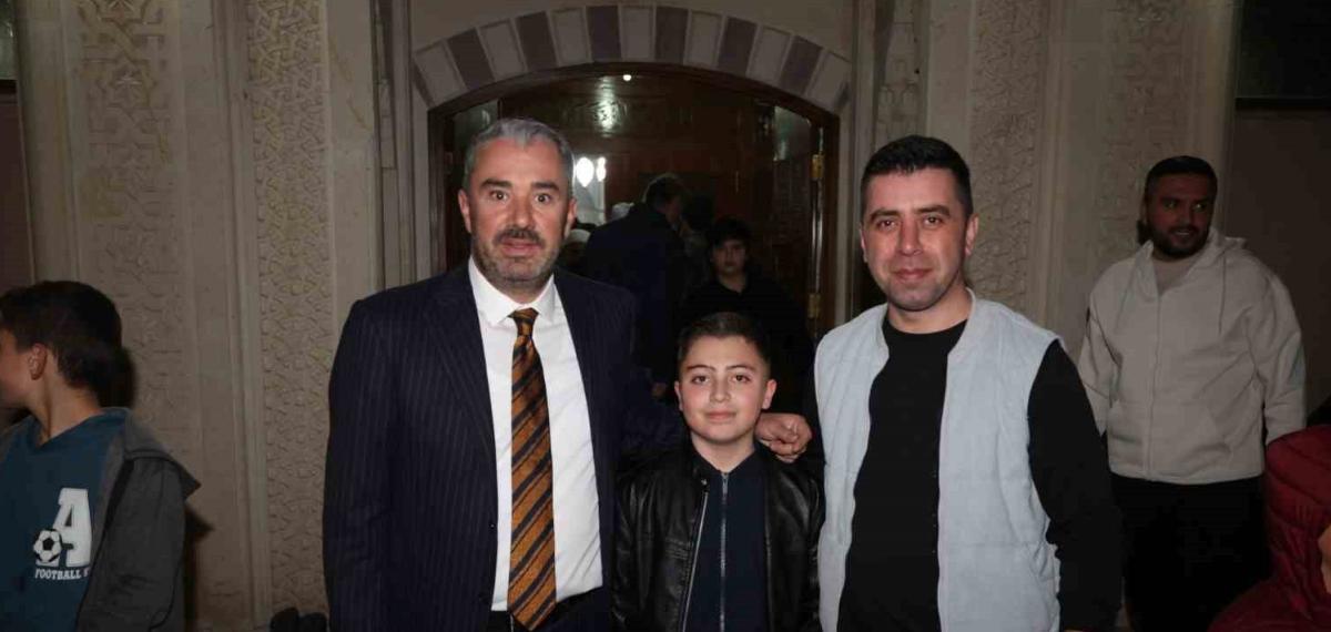 Pursaklar Belediyesi’nden Kadir Gecesi’nde Gönülleri Isıtan Sürpriz