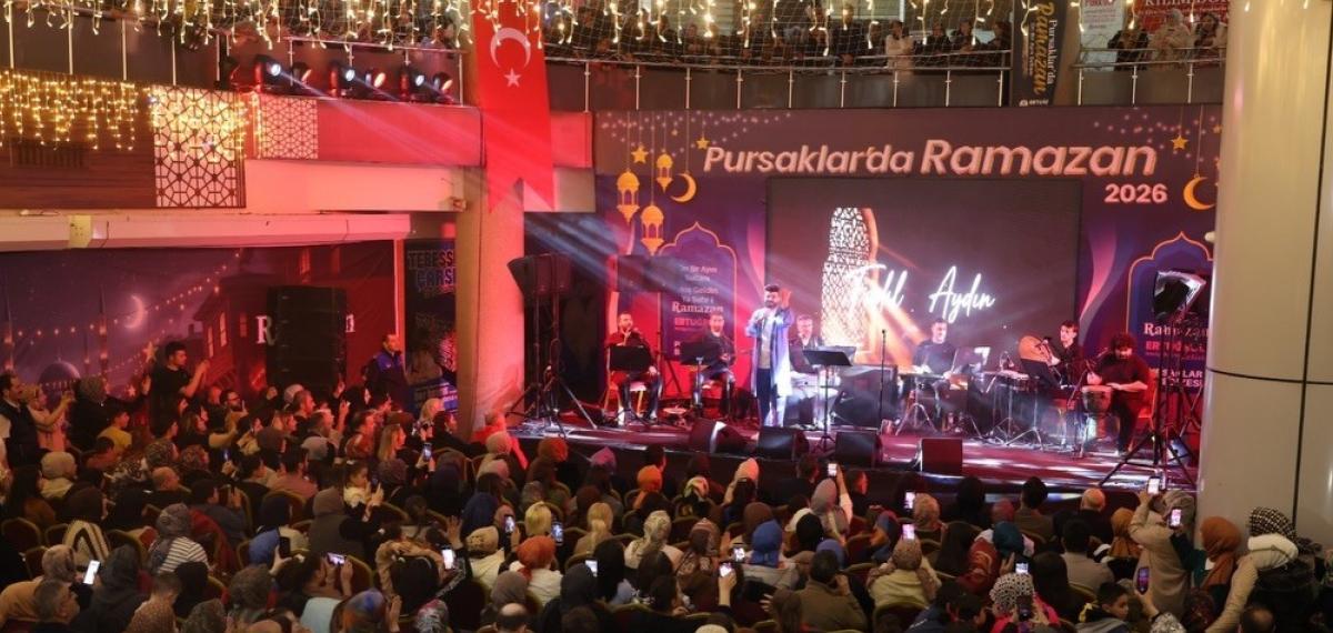 Pursaklar’da Ramazan Etkinlikleri, Fadıl Aydın’ın Konseriyle Noktalandı