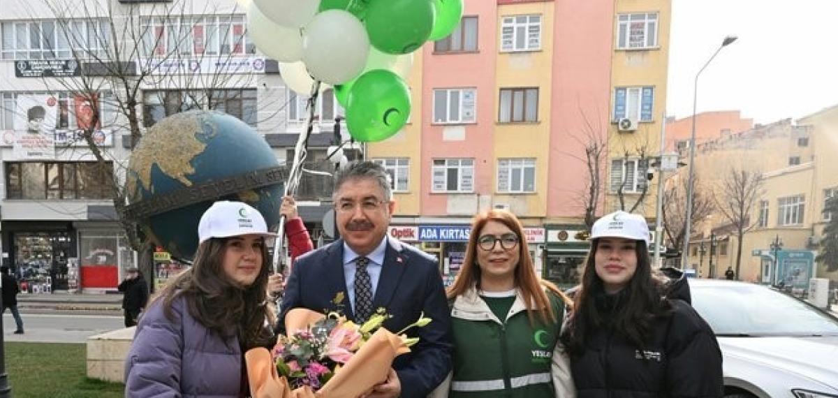 Resimler ve Müziklerle Bağımlılıklar Anlatıldı