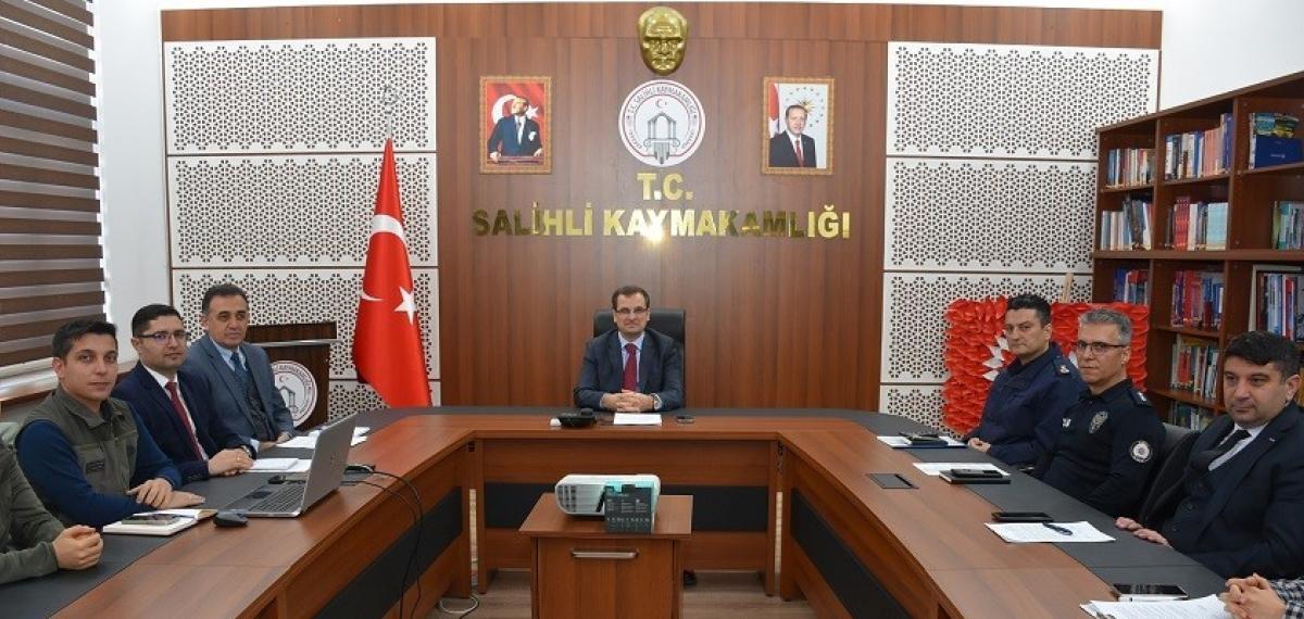 Salihli’de Sahipsiz Hayvanlar İçin Kritik Adım: 7/24 İhbar Hattı Kuruldu