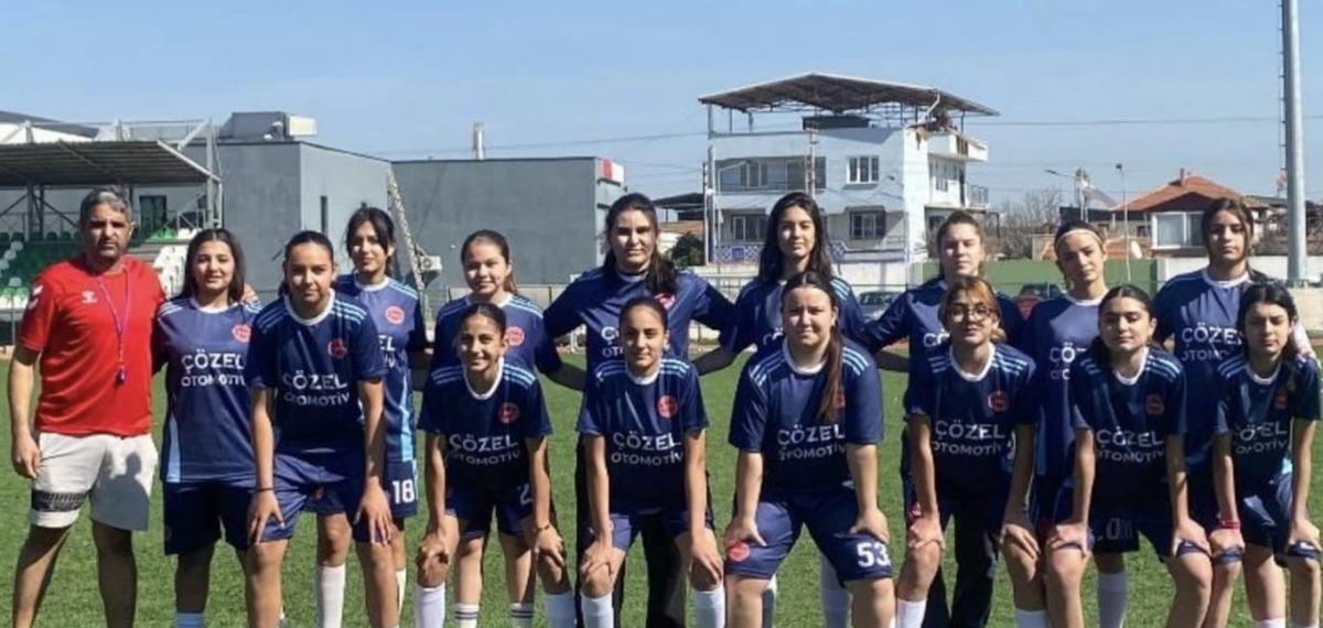 Saruhanlı’da Kız Futbol Takımı Kuruldu