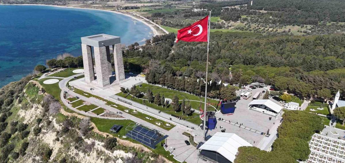 Şehitler Abidesi’nde 18 Mart Tören Hazırlıkları Devam Ediyor