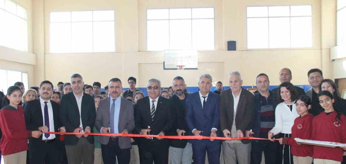 Serik’te “Ebru, Hat ve Naht” Sanat Sergisi Açıldı