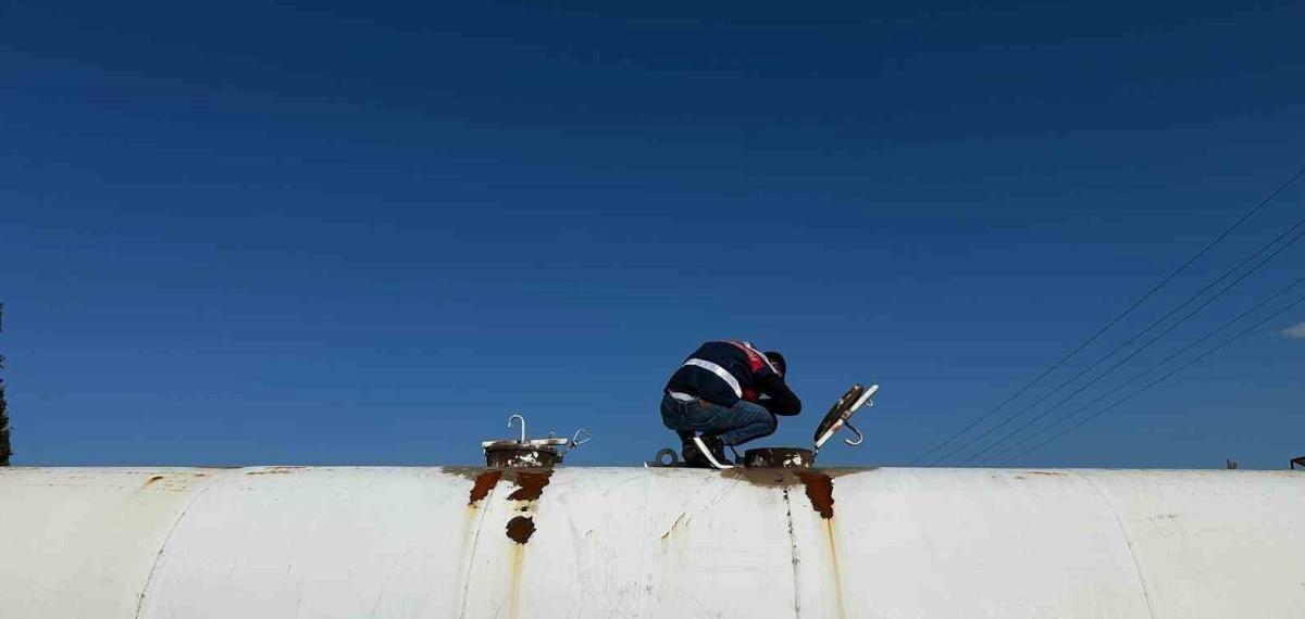 Şırnak’ta Jandarmadan Kaçakçılık Operasyonu: 34,5 Milyon Liralık Kaçak Malzeme Ele Geçirildi