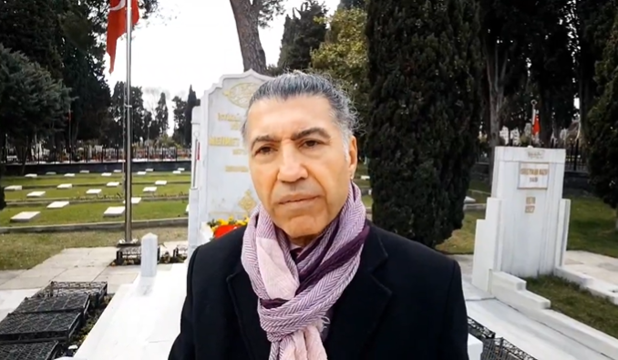 TRT Eski Spikeri Sırrı Er: “Mehmet Âkif Ersoy’u Rahmetle Anıyoruz”