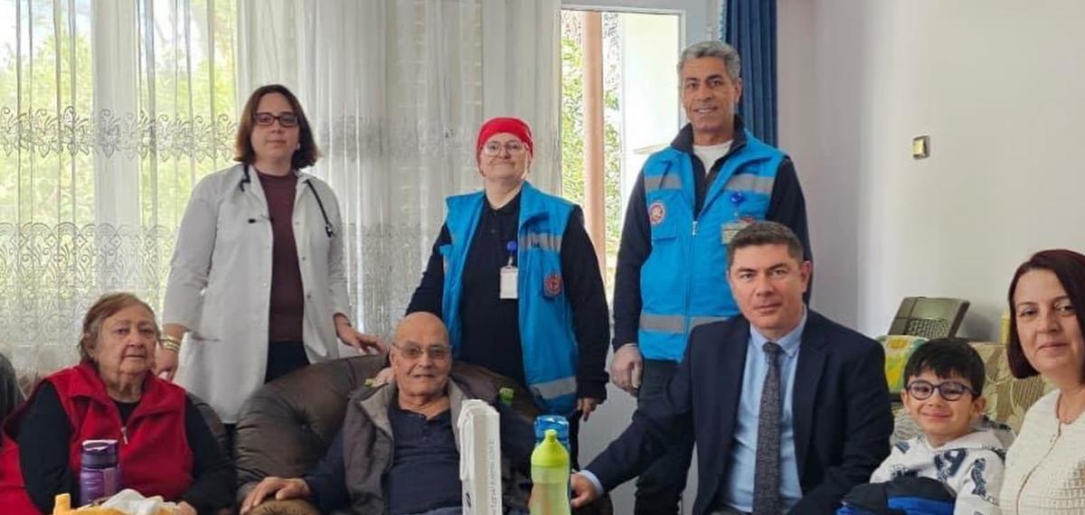 Söke’de Yaşlı Çınarları Ziyaret Edip, Moral Verdiler