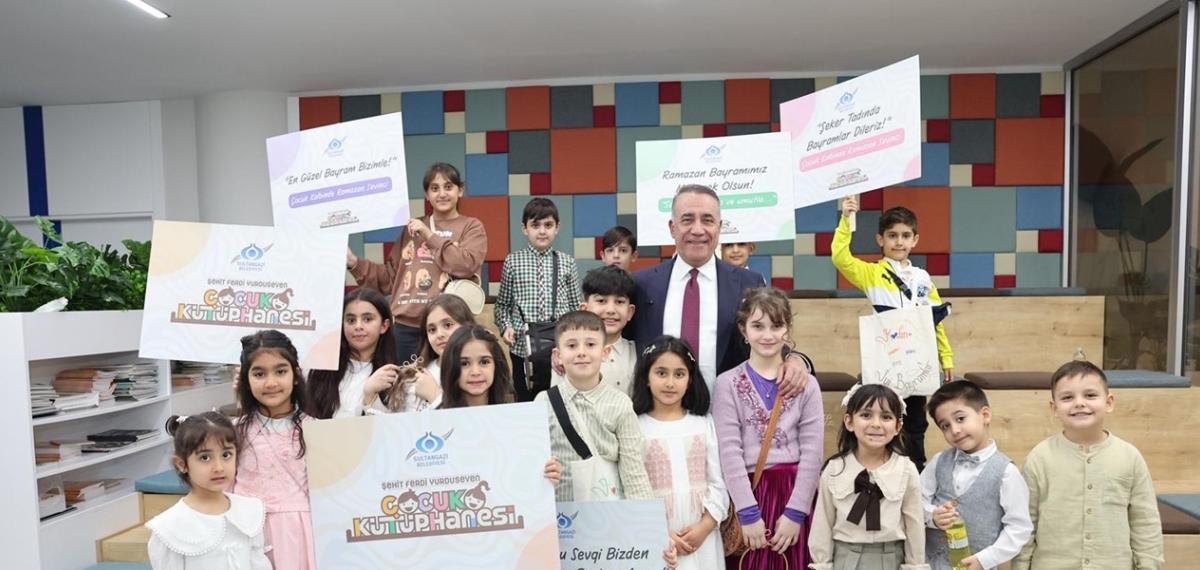 Sultangazi Belediyesi’nde Çocuklardan Bayram Kutlaması