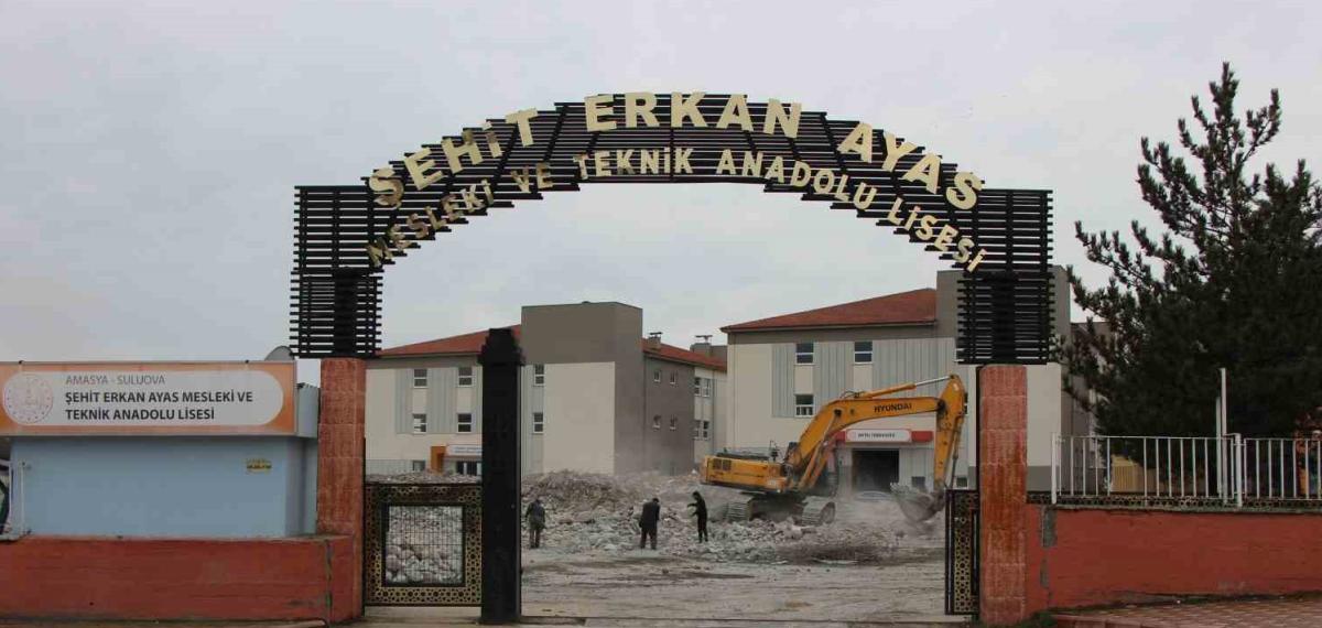 Suluova’da 40 Yıllık Okulun Yerine Mesleki Eğitim Üssü Yapılıyor