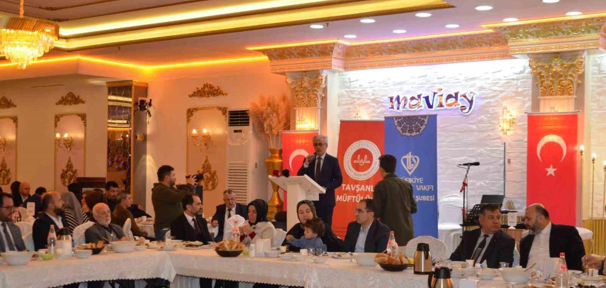 Tavşanlı’da Üniversite Öğrencileri İftarda Buluştu