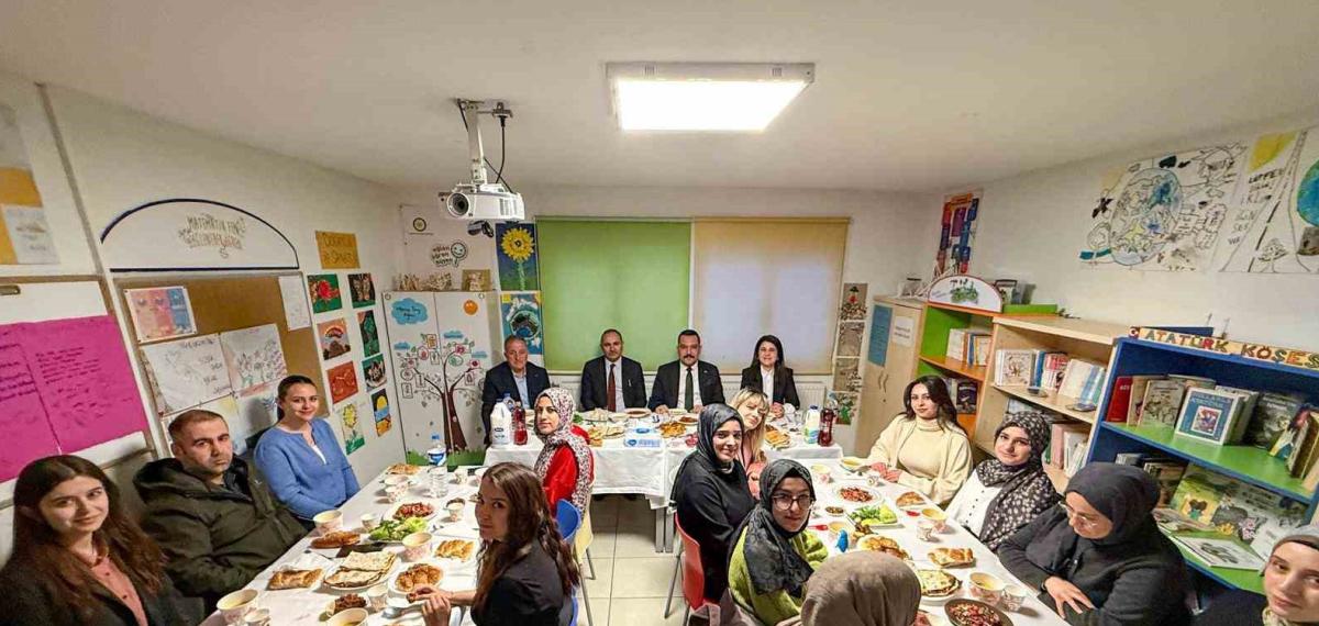 Tegv Gönüllüleri ve Yöneticiler İftarda Buluştu