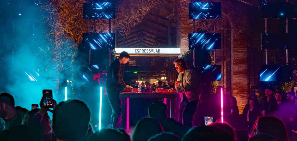 Tonic Walter, Espressolab Roastery’de Sahne Aldı