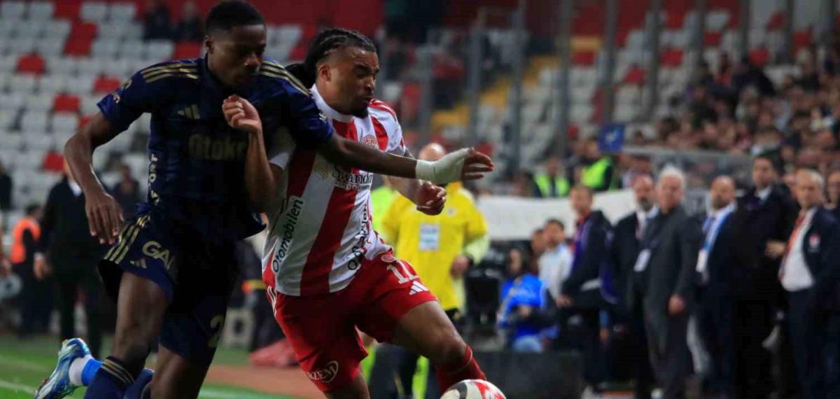 Trendyol Süper Lig: Antalyaspor: 2 – Fenerbahçe: 2 (Maç Sonucu)