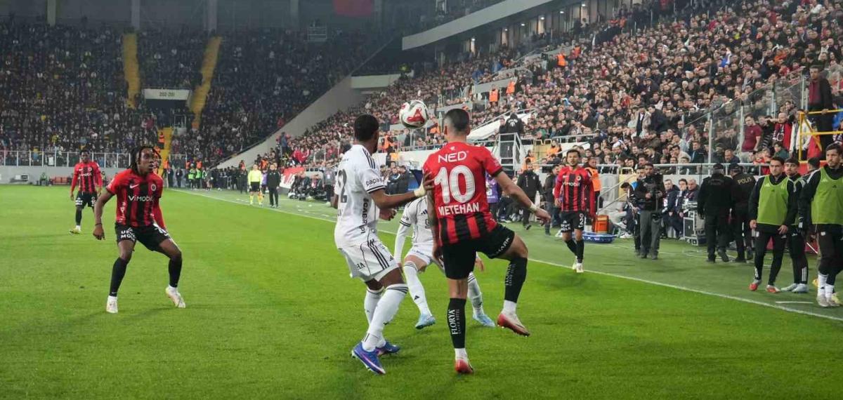 Trendyol Süper Lig: Gençlerbirliği: 0 – Beşiktaş: 0 (İlk Yarı)