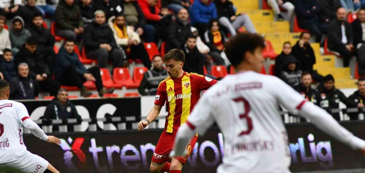 Trendyol Süper Lig: Kayserispor: 0 – Fatih Karagümrük: 0 (İlk Yarı)