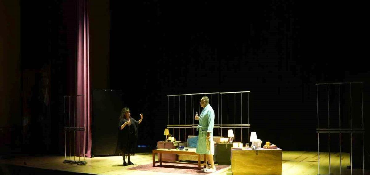 Turgutlu’da ‘Aşk-I Müebbet’ Oyununa Büyük İlgi