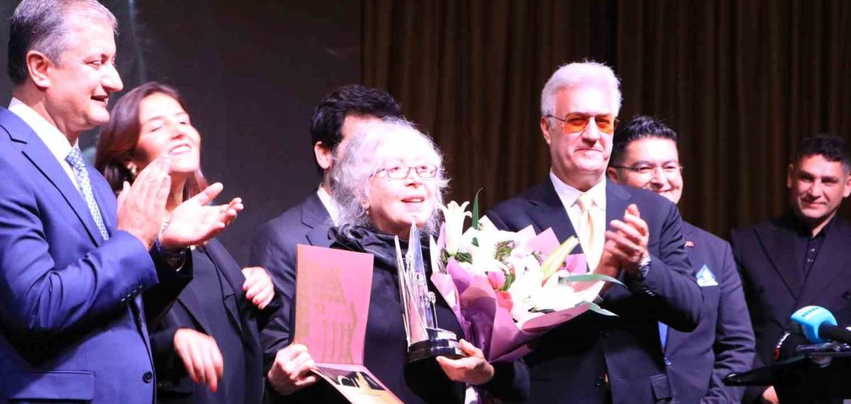 Uluslararası Tiyatro Festivali’nde, “Yaşam Boyu Başarı Ödülü” Sahibini Buldu