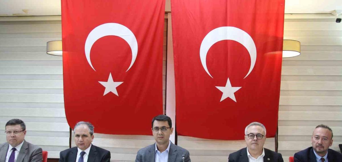 Uşak Protokolü Bayramlaşma Töreninde Buluştu