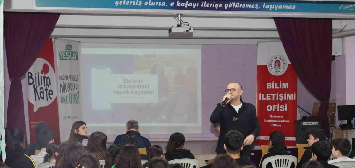 Uyku Bozukluğu ile Boyun ve Sırt Ağrıları Dijital Dengesizliğin Belirtisi