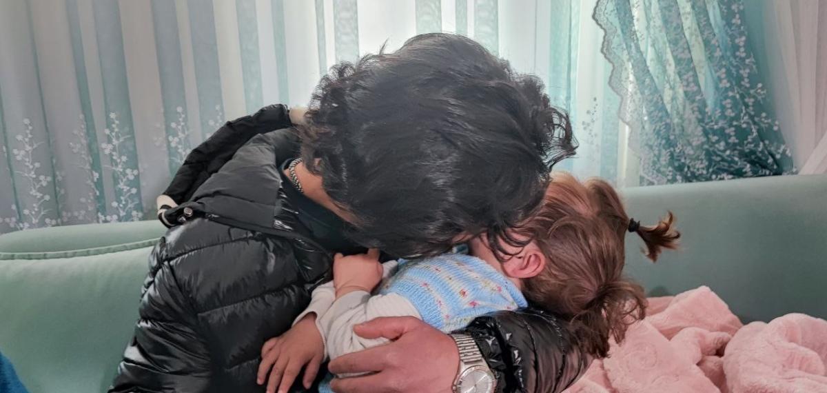 Yangından Kurtardığı Bebekle Buluştu, Duygusal Anlar Yaşandı