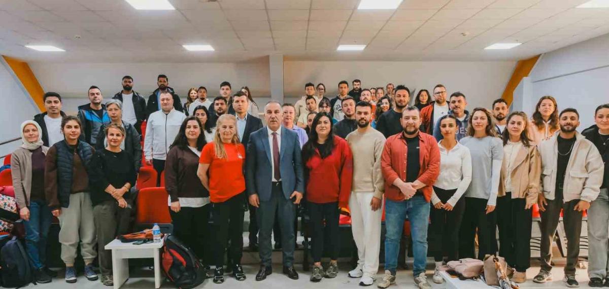 Yüzme Antrenörlük Kursu Aydın’da Başladı