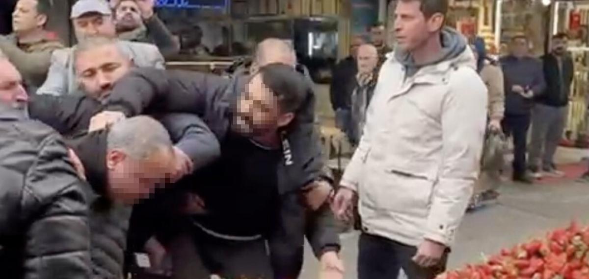 Zabıtaya Tekme Tokat Saldırı: Seyyar Satıcı Ortalığı Karıştırdı
