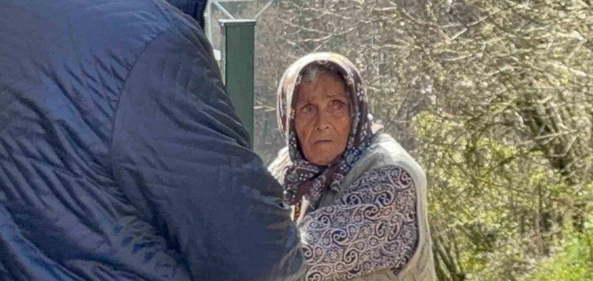 Zihinsel Engelli Anne ve 2 Oğlu Ortada Kaldı