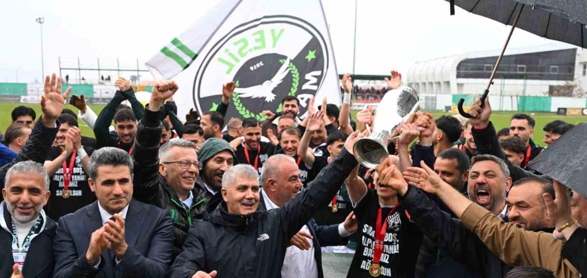 12 Bingölspor Kupayı Evinde Kaldırıldı