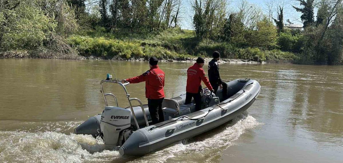 39 Kişilik Ekip Seferber Oldu: Nehre Düşen Küçük Çocuktan 4 Gündür İz Yok