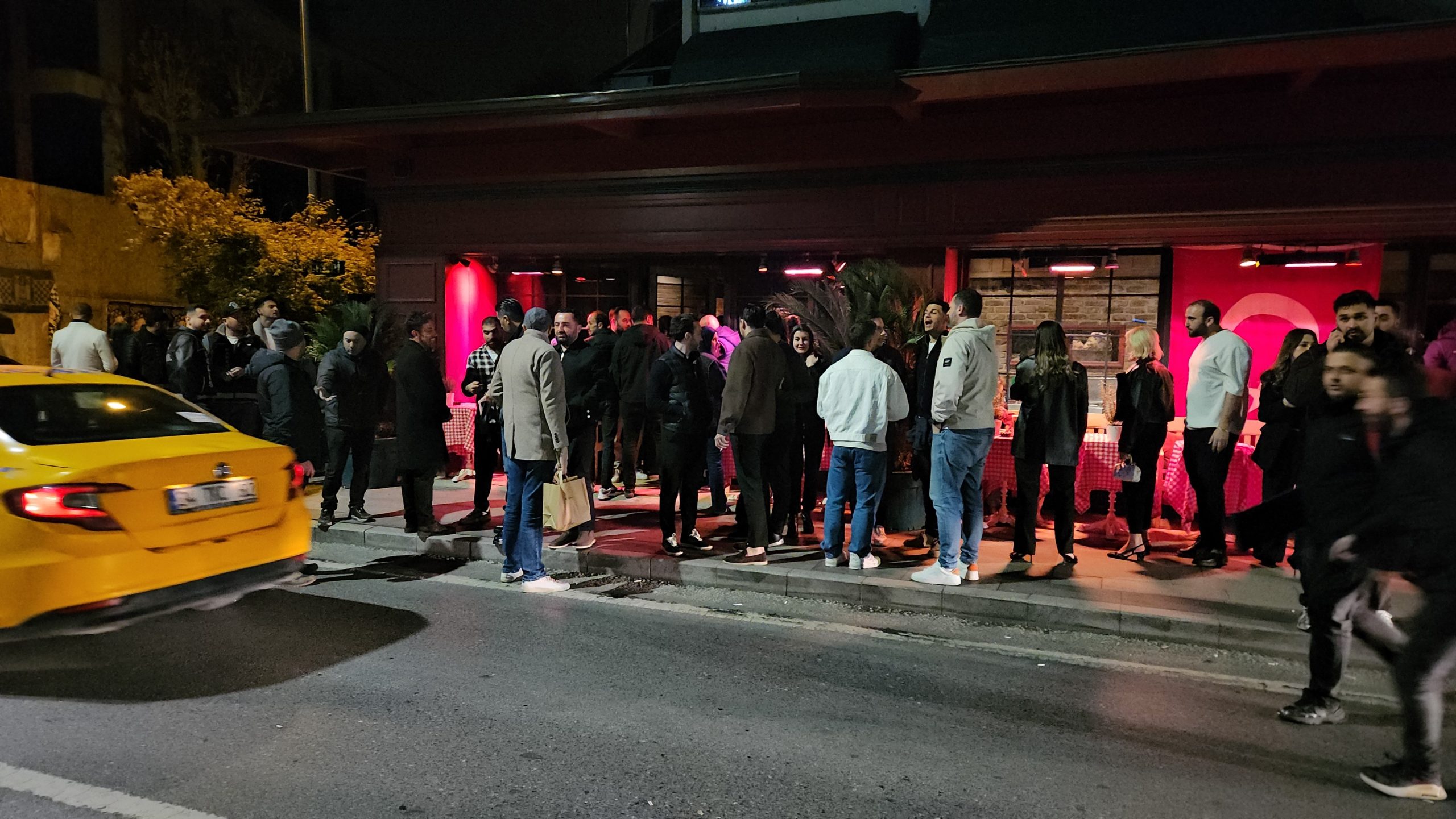 İstanbul’da Eğlence Mekanlarına Uyuşturucu Operasyonu: Ünlü İsimler Gözaltında