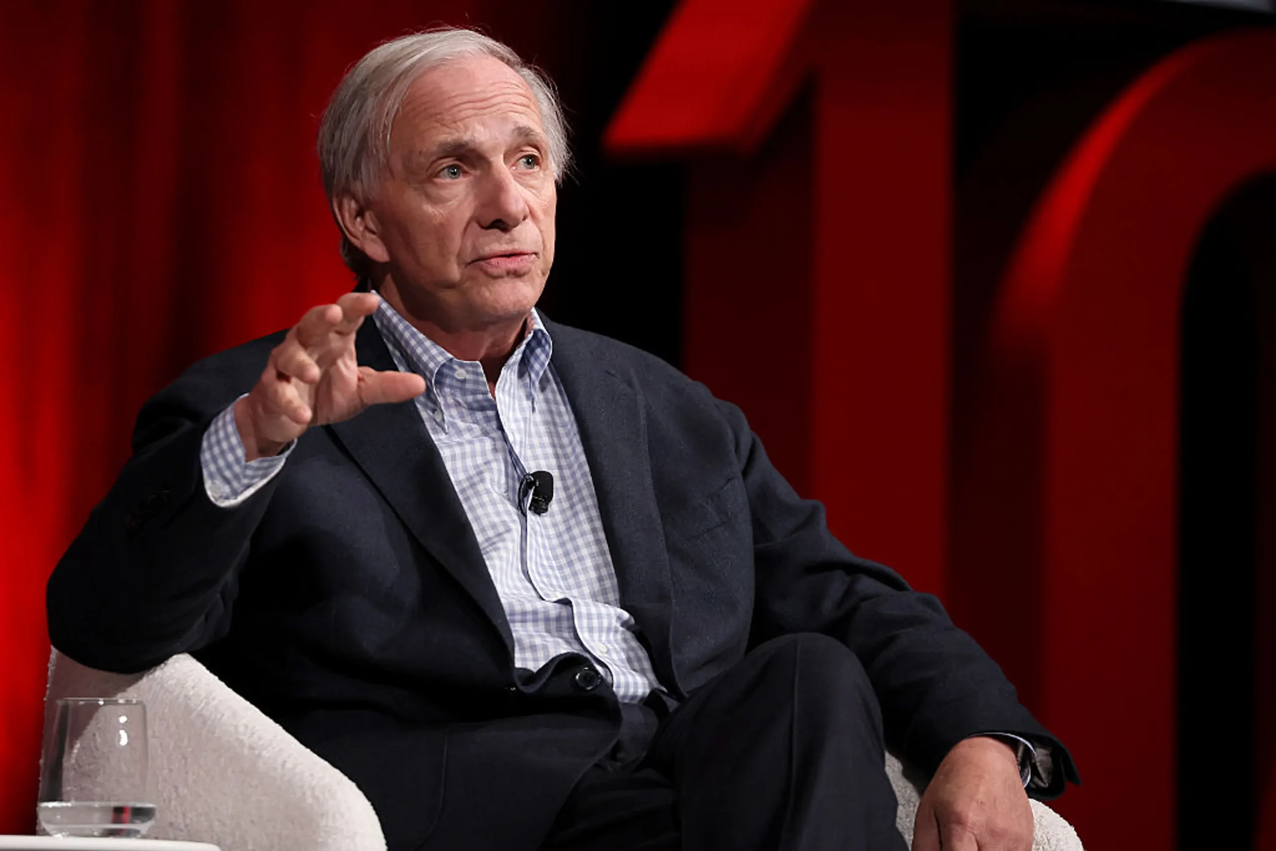Yatırımcı Ray Dalio: “Dünya Savaşının İçindeyiz” – Küresel Güçler Arasında Yeni Dönem